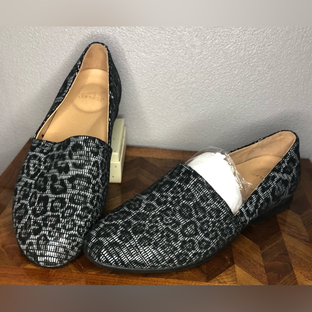 NWOT Dansko leopard print flats